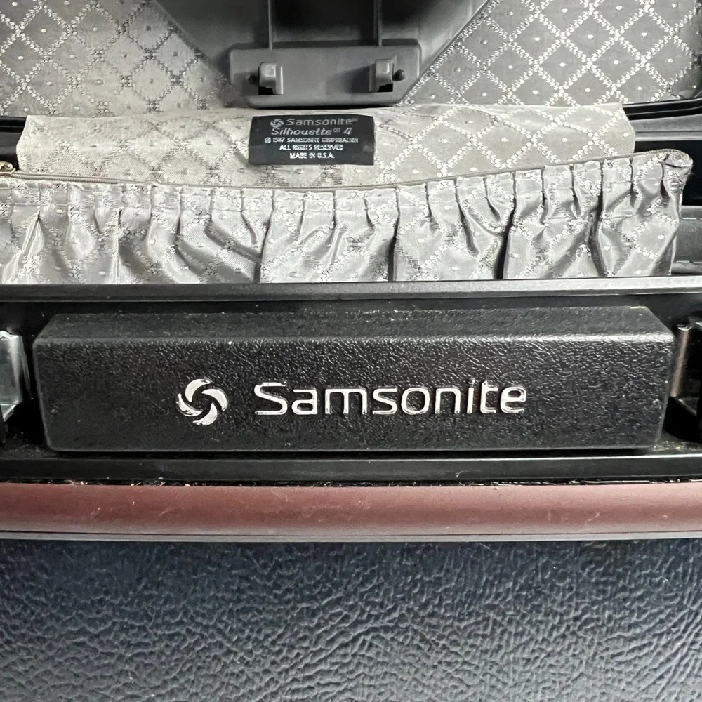 Vintage Samsonite Silhouette 4 Cosmetic Makeup Travel Case Navy/Black/ Burgundy